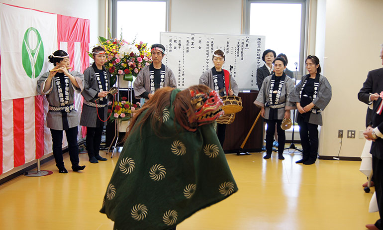 祝宴では「半ケ谷囃子保存会様」に江戸末期から伝わるお囃子をご披露いただきました。